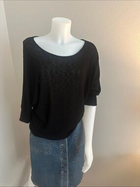 Black Lightweight Knit Scoop Neck Top - Women's